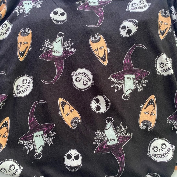 NWT Disney nightmare before Christmas sleep shirt size 2x multi colors - Picture 3 of 7